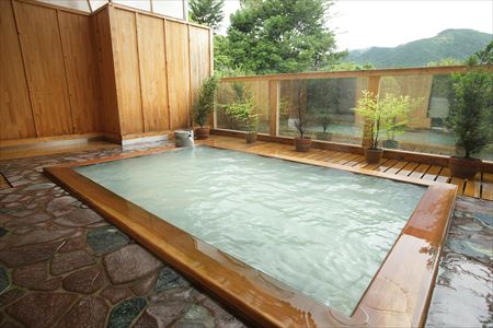 Outdoor Bath (Stone)